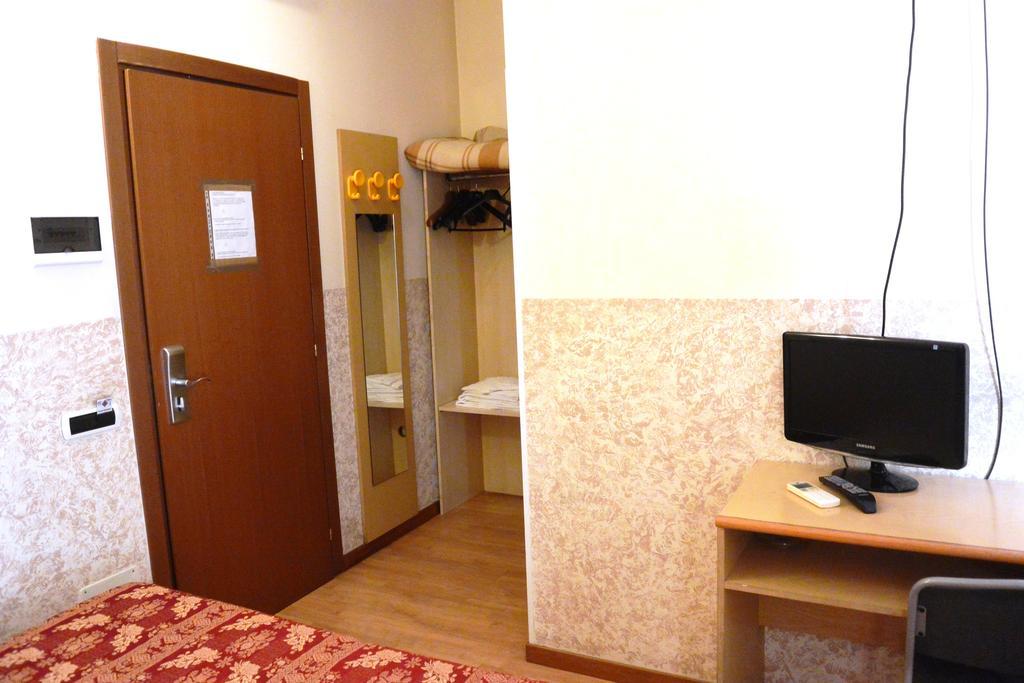 Hotel Nettuno Milan Luaran gambar