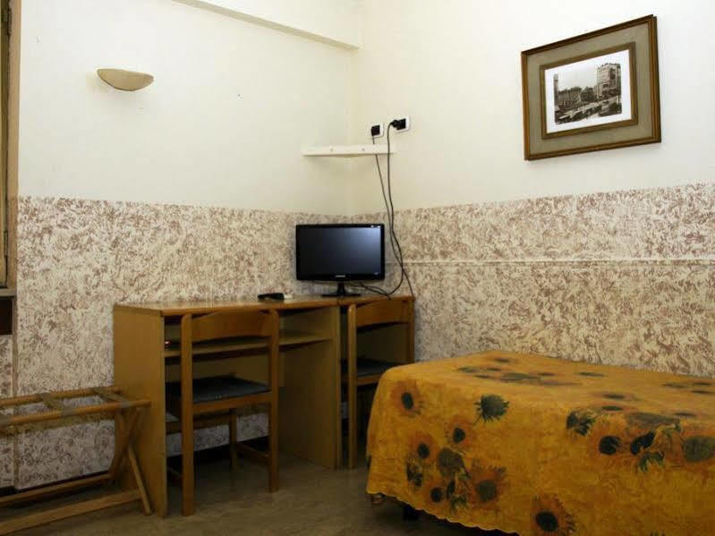 Hotel Nettuno Milan Luaran gambar